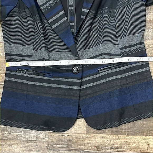 Soho Apparel Striped Stretch Jacket Fitted Blazer Sz M Office Workwear Career - Picture 11 of 13